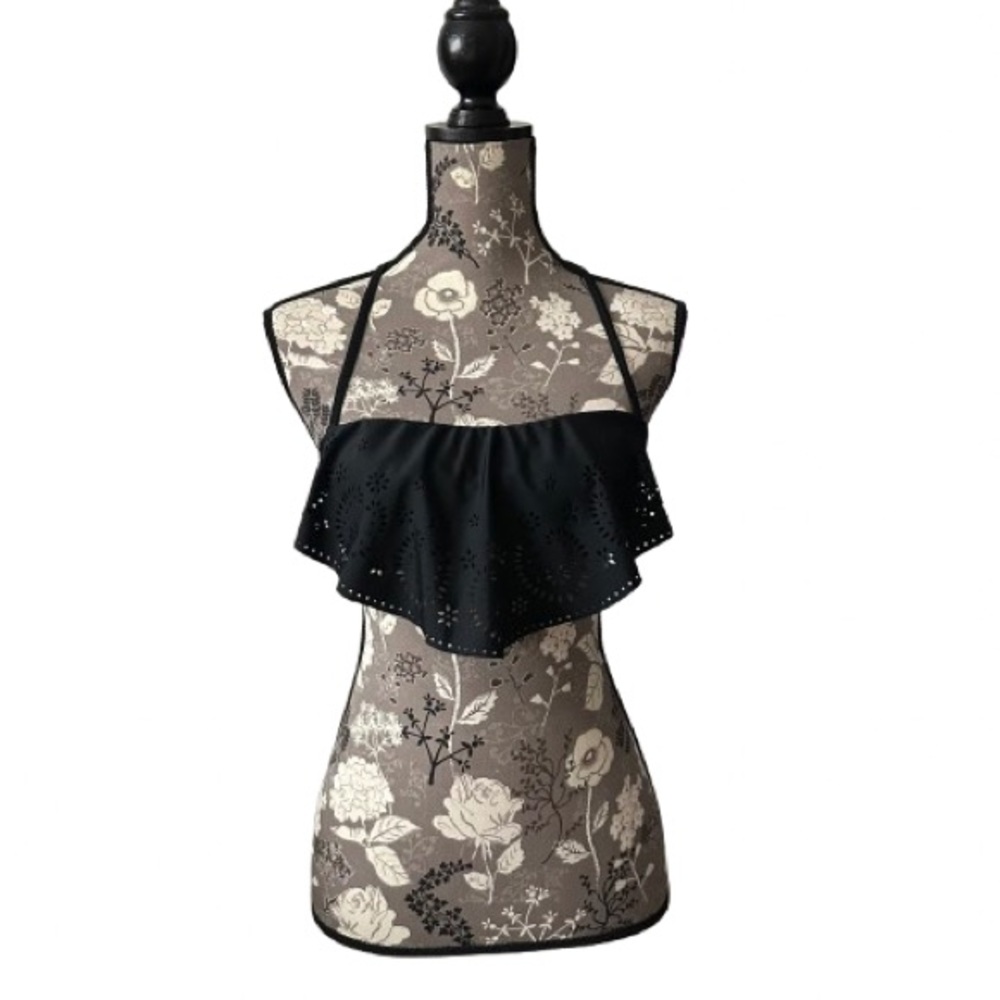 Xhilaration Women's XS Black Bikini Swim Top with Adjustable & Removable Straps